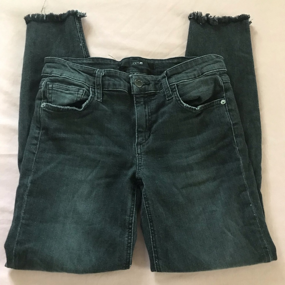 Black ripped jeans